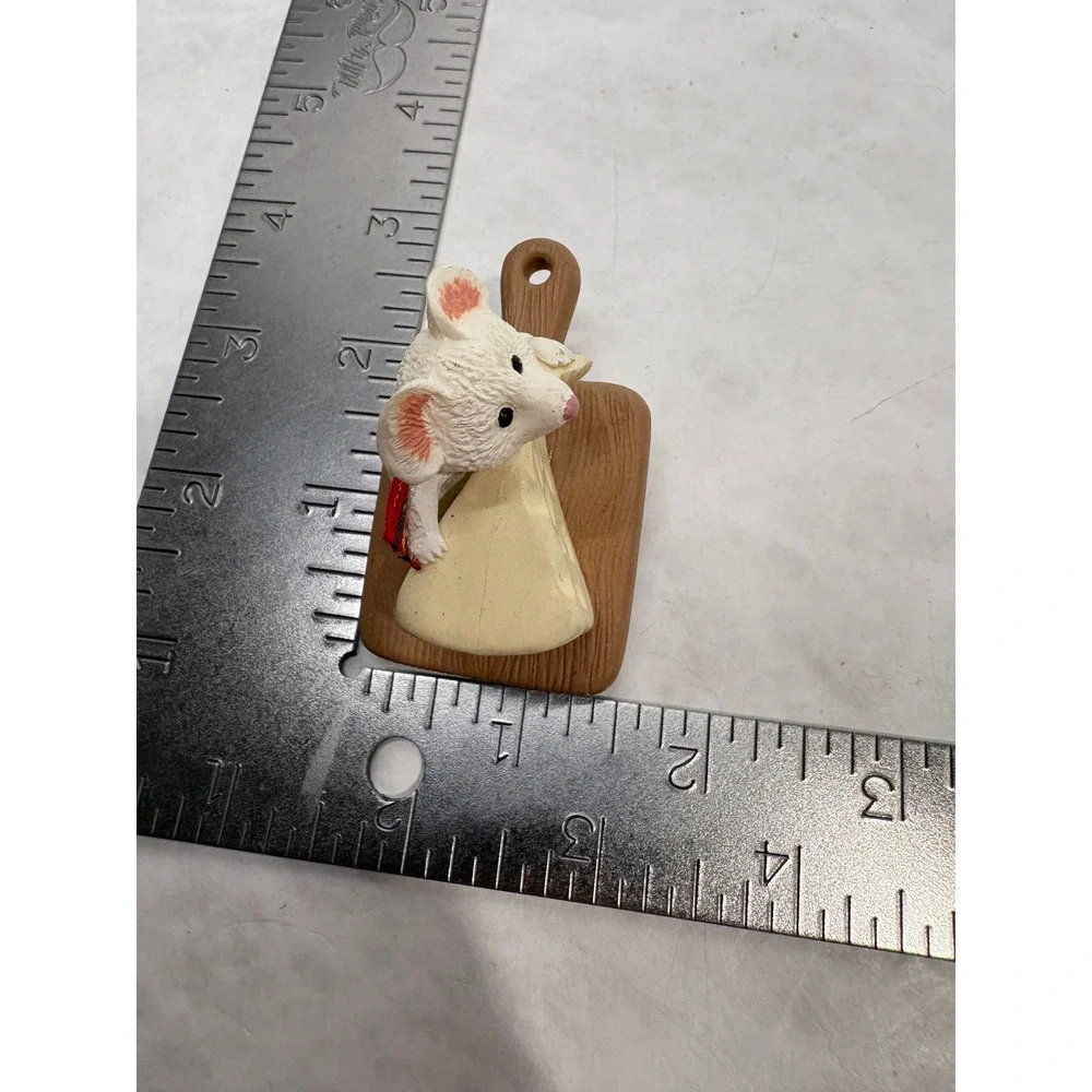 Vintage 1992 Hallmark Merry Swiss Mouse Clip On Christmas Ornament White Mouse